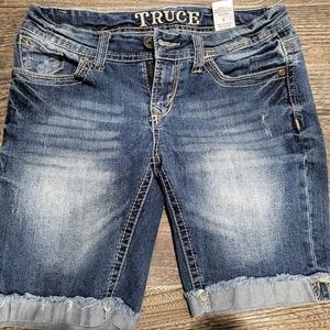 Woman's Truce shorts size 5